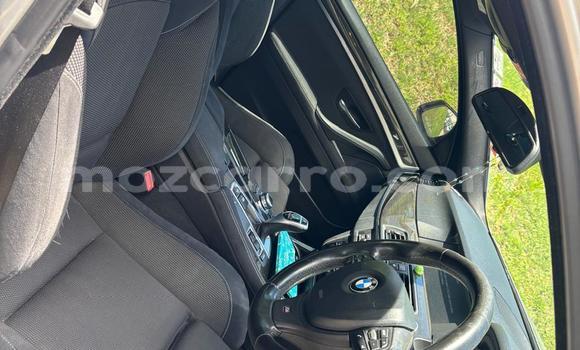 Comprar Usado BMW 3-Series Prata Carro em Maputo em Maputo Comprar Usado BMW 3-Series Prata Carro em Maputo em Maputo