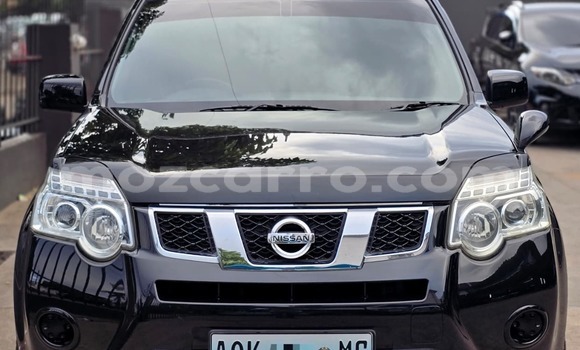 Nunua Ilio tumika Nissan X-Trail Nyeusi Gari ndani ya Maputo nchini Maputo