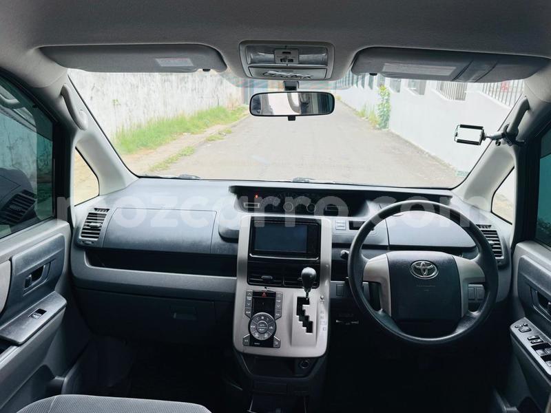 Big with watermark toyota noah maputo maputo 41137