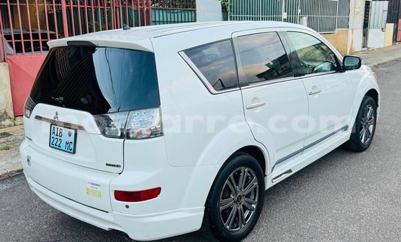 Comprar Usado Mitsubishi Outlander Branco Carro em Maputo em Maputo Comprar Usado Mitsubishi Outlander Branco Carro em Maputo em Maputo