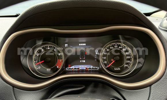 Nunua Mpya Jeep Cherokee Nyeusi Gari ndani ya Maputo nchini Maputo Nunua Mpya Jeep Cherokee Nyeusi Gari ndani ya Maputo nchini Maputo