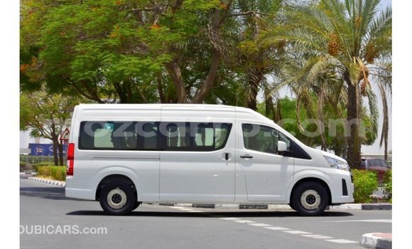 Comprar Importar Toyota Hiace Branco Carro em Import - Dubai em Cabo Delgado Comprar Importar Toyota Hiace Branco Carro em Import - Dubai em Cabo Delgado