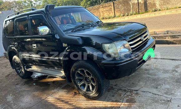 Nunua Ilio tumika Toyota Land Cruiser Prado Nyeusi Gari ndani ya Maputo nchini Maputo
