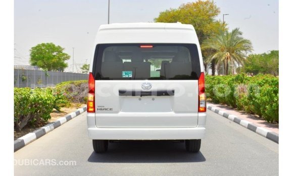 Comprar Importar Toyota Hiace Branco Carro em Import - Dubai em Cabo Delgado Comprar Importar Toyota Hiace Branco Carro em Import - Dubai em Cabo Delgado