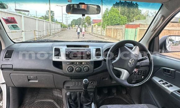 Comprar Usado Toyota Hilux Branco Carro em Maputo em Maputo Comprar Usado Toyota Hilux Branco Carro em Maputo em Maputo