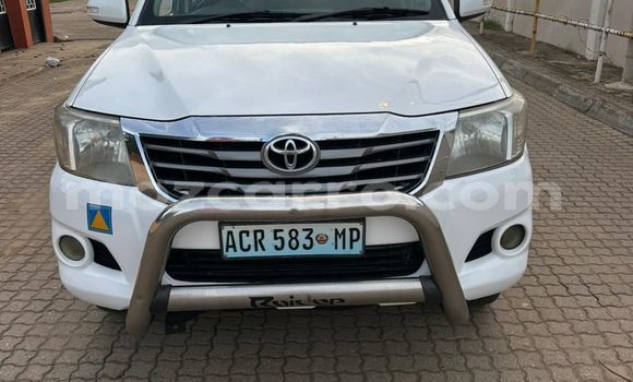 Comprar Usado Toyota Hilux Branco Carro em Maputo em Maputo Comprar Usado Toyota Hilux Branco Carro em Maputo em Maputo