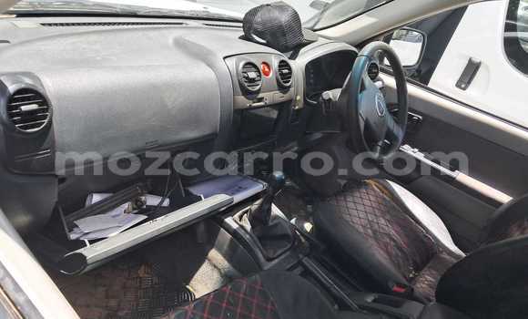 Nunua Ilio tumika Isuzu KB Nyeupe Gari ndani ya Maputo nchini Maputo Nunua Ilio tumika Isuzu KB Nyeupe Gari ndani ya Maputo nchini Maputo