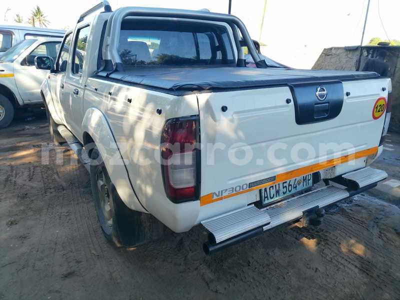 Big with watermark nissan hardbody maputo maputo 41200
