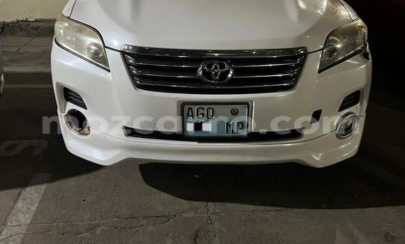 Tenga Tsaru Toyota Vanguard Chena Mota in Maputo in Maputo