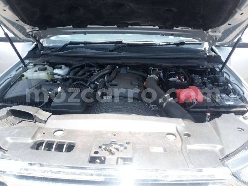 Big with watermark ford everest gaza mabalane 41235