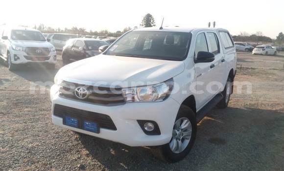 Comprar Usado Toyota Hilux Branco Carro em Maputo em Maputo Comprar Usado Toyota Hilux Branco Carro em Maputo em Maputo
