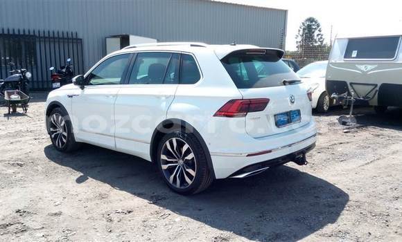Buy Used Volkswagen Tiguan White Car in Maputo in Maputo Buy Used Volkswagen Tiguan White Car in Maputo in Maputo