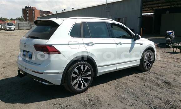 Buy Used Volkswagen Tiguan White Car in Maputo in Maputo Buy Used Volkswagen Tiguan White Car in Maputo in Maputo