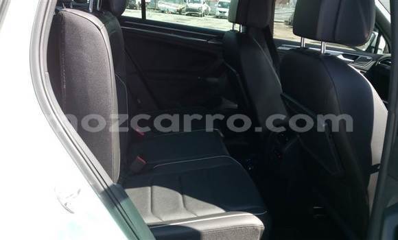 Buy Used Volkswagen Tiguan White Car in Maputo in Maputo Buy Used Volkswagen Tiguan White Car in Maputo in Maputo