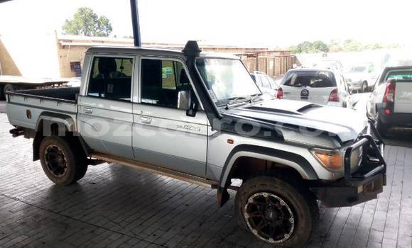 Buy Used Toyota Land Cruiser Silver Car in Maputo in Maputo Buy Used Toyota Land Cruiser Silver Car in Maputo in Maputo