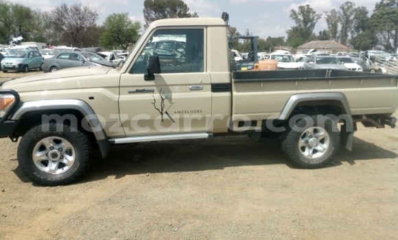 Tenga Tsaru Toyota Land Cruiser Bhurawuni Mota in Chemba in Sofala