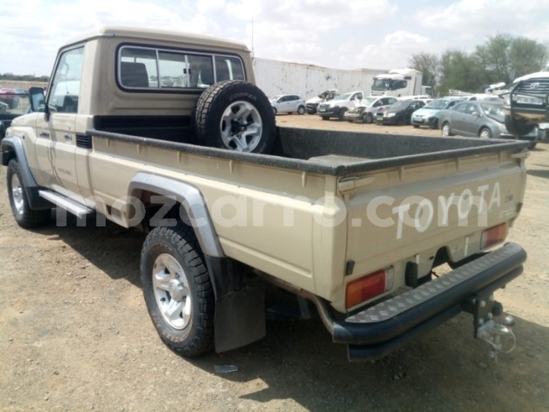Big with watermark toyota land cruiser sofala chemba 41240