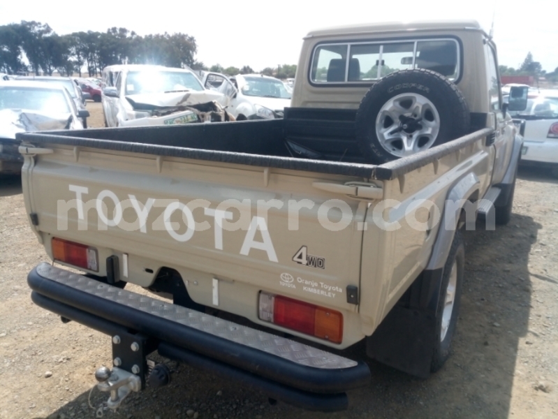 Big with watermark toyota land cruiser sofala chemba 41240