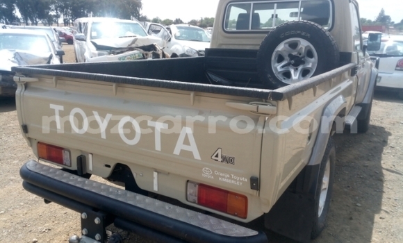 Buy Used Toyota Land Cruiser Brown Car in Maputo in Maputo Buy Used Toyota Land Cruiser Brown Car in Maputo in Maputo