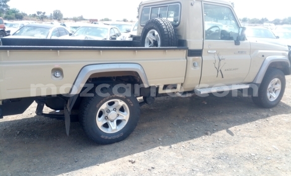 Buy Used Toyota Land Cruiser Brown Car in Maputo in Maputo Buy Used Toyota Land Cruiser Brown Car in Maputo in Maputo