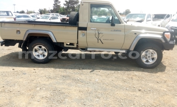 Buy Used Toyota Land Cruiser Brown Car in Maputo in Maputo Buy Used Toyota Land Cruiser Brown Car in Maputo in Maputo