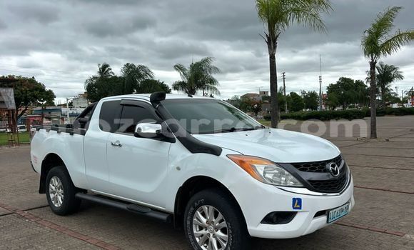 Tenga Tsaru Mazda BT-50 Chena Mota in Maputo in Maputo Tenga Tsaru Mazda BT-50 Chena Mota in Maputo in Maputo