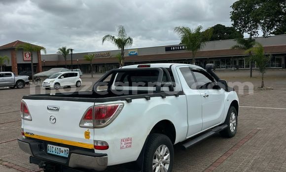 Tenga Tsaru Mazda BT-50 Chena Mota in Maputo in Maputo Tenga Tsaru Mazda BT-50 Chena Mota in Maputo in Maputo