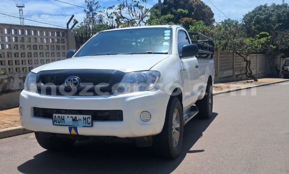 Tenga Tsaru Toyota Hilux Chena Mota in Maputo in Maputo Tenga Tsaru Toyota Hilux Chena Mota in Maputo in Maputo