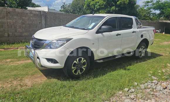 Tenga Tsaru Mazda BT-50 Chena Mota in Maputo in Maputo