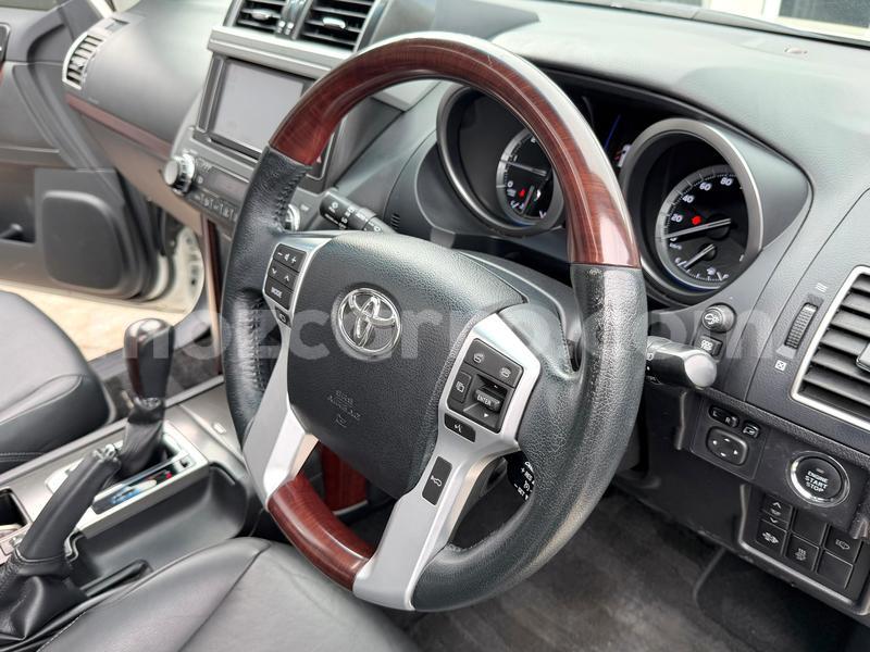 Big with watermark toyota land cruiser prado maputo maputo 41252