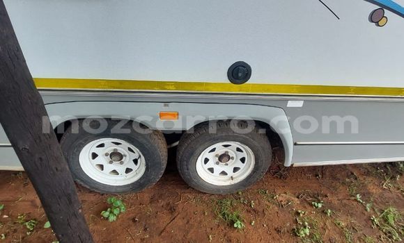 Comprar Usado Benelli Caffenero Branco Moto em Maputo em Maputo Comprar Usado Benelli Caffenero Branco Moto em Maputo em Maputo