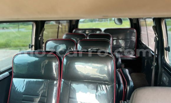 Nunua Ilio tumika Nissan Caravan Nyeusi Gari ndani ya Maputo nchini Maputo Nunua Ilio tumika Nissan Caravan Nyeusi Gari ndani ya Maputo nchini Maputo