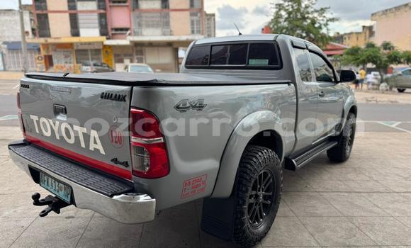 Comprar Usado Toyota Hilux Prata Carro em Maputo em Maputo Comprar Usado Toyota Hilux Prata Carro em Maputo em Maputo