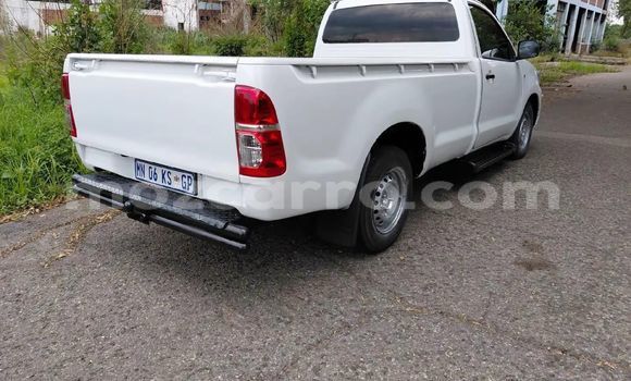 Comprar Usado Toyota Hilux Branco Carro em Maputo em Maputo Comprar Usado Toyota Hilux Branco Carro em Maputo em Maputo
