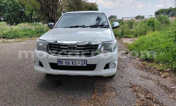 Comprar Usado Toyota Hilux Branco Carro em Maputo em Maputo Comprar Usado Toyota Hilux Branco Carro em Maputo em Maputo