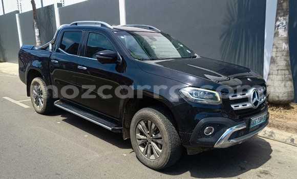 Nunua Ilio tumika Mercedes-Benz CLS250 Nyeusi Gari ndani ya Maputo nchini Maputo Nunua Ilio tumika Mercedes-Benz CLS250 Nyeusi Gari ndani ya Maputo nchini Maputo