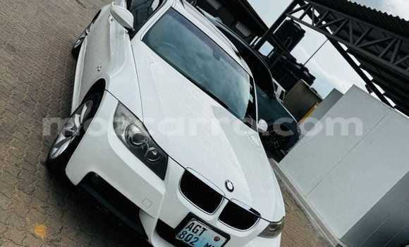 Comprar Usado BMW 2-Series Castanho Carro em Maputo em Maputo Comprar Usado BMW 2-Series Castanho Carro em Maputo em Maputo