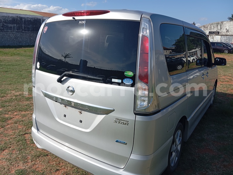 Big with watermark nissan serena maputo maputo 41303
