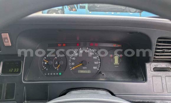 Nunua Ilio tumika Toyota Hiace Bluu Gari ndani ya Maputo nchini Maputo Nunua Ilio tumika Toyota Hiace Bluu Gari ndani ya Maputo nchini Maputo