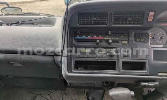 Nunua Ilio tumika Toyota Hiace Bluu Gari ndani ya Maputo nchini Maputo Nunua Ilio tumika Toyota Hiace Bluu Gari ndani ya Maputo nchini Maputo