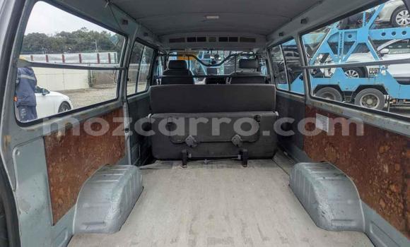 Nunua Ilio tumika Toyota Hiace Bluu Gari ndani ya Maputo nchini Maputo Nunua Ilio tumika Toyota Hiace Bluu Gari ndani ya Maputo nchini Maputo
