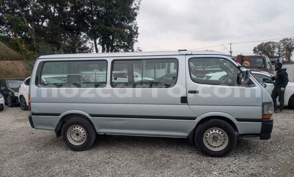Nunua Ilio tumika Toyota Hiace Bluu Gari ndani ya Maputo nchini Maputo Nunua Ilio tumika Toyota Hiace Bluu Gari ndani ya Maputo nchini Maputo