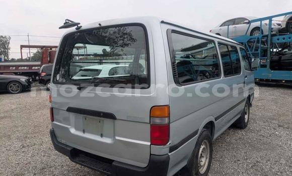 Nunua Ilio tumika Toyota Hiace Bluu Gari ndani ya Maputo nchini Maputo Nunua Ilio tumika Toyota Hiace Bluu Gari ndani ya Maputo nchini Maputo