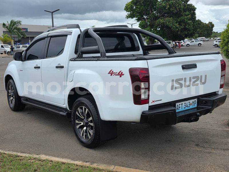 Big with watermark isuzu d max maputo maputo 41314