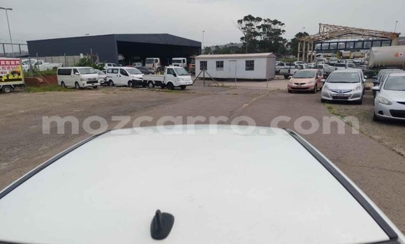 Nunua Mpya Mercedes‒Benz C-Class Nyeupe Gari ndani ya Maputo nchini Maputo Nunua Mpya Mercedes‒Benz C-Class Nyeupe Gari ndani ya Maputo nchini Maputo