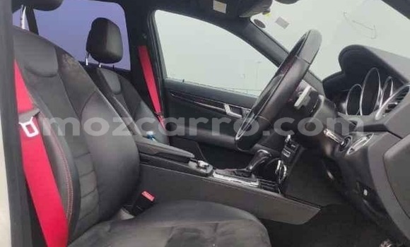 Nunua Mpya Mercedes‒Benz C-Class Nyeupe Gari ndani ya Maputo nchini Maputo Nunua Mpya Mercedes‒Benz C-Class Nyeupe Gari ndani ya Maputo nchini Maputo