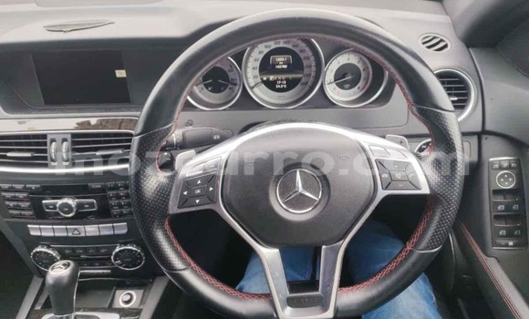 Nunua Mpya Mercedes‒Benz C-Class Nyeupe Gari ndani ya Maputo nchini Maputo Nunua Mpya Mercedes‒Benz C-Class Nyeupe Gari ndani ya Maputo nchini Maputo