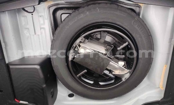 Nunua Mpya Mercedes‒Benz C-Class Nyeupe Gari ndani ya Maputo nchini Maputo Nunua Mpya Mercedes‒Benz C-Class Nyeupe Gari ndani ya Maputo nchini Maputo