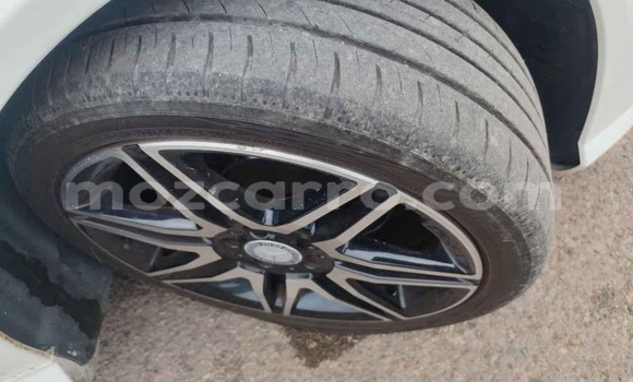Nunua Mpya Mercedes‒Benz C-Class Nyeupe Gari ndani ya Maputo nchini Maputo Nunua Mpya Mercedes‒Benz C-Class Nyeupe Gari ndani ya Maputo nchini Maputo