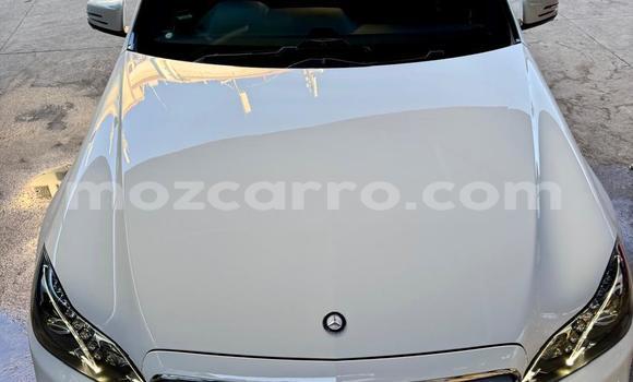 Comprar Novo Mercedes-Benz E-Classe Branco Carro em Maputo em Maputo Comprar Novo Mercedes-Benz E-Classe Branco Carro em Maputo em Maputo